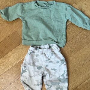 GAP Kids Green and Camouflage Matching Set